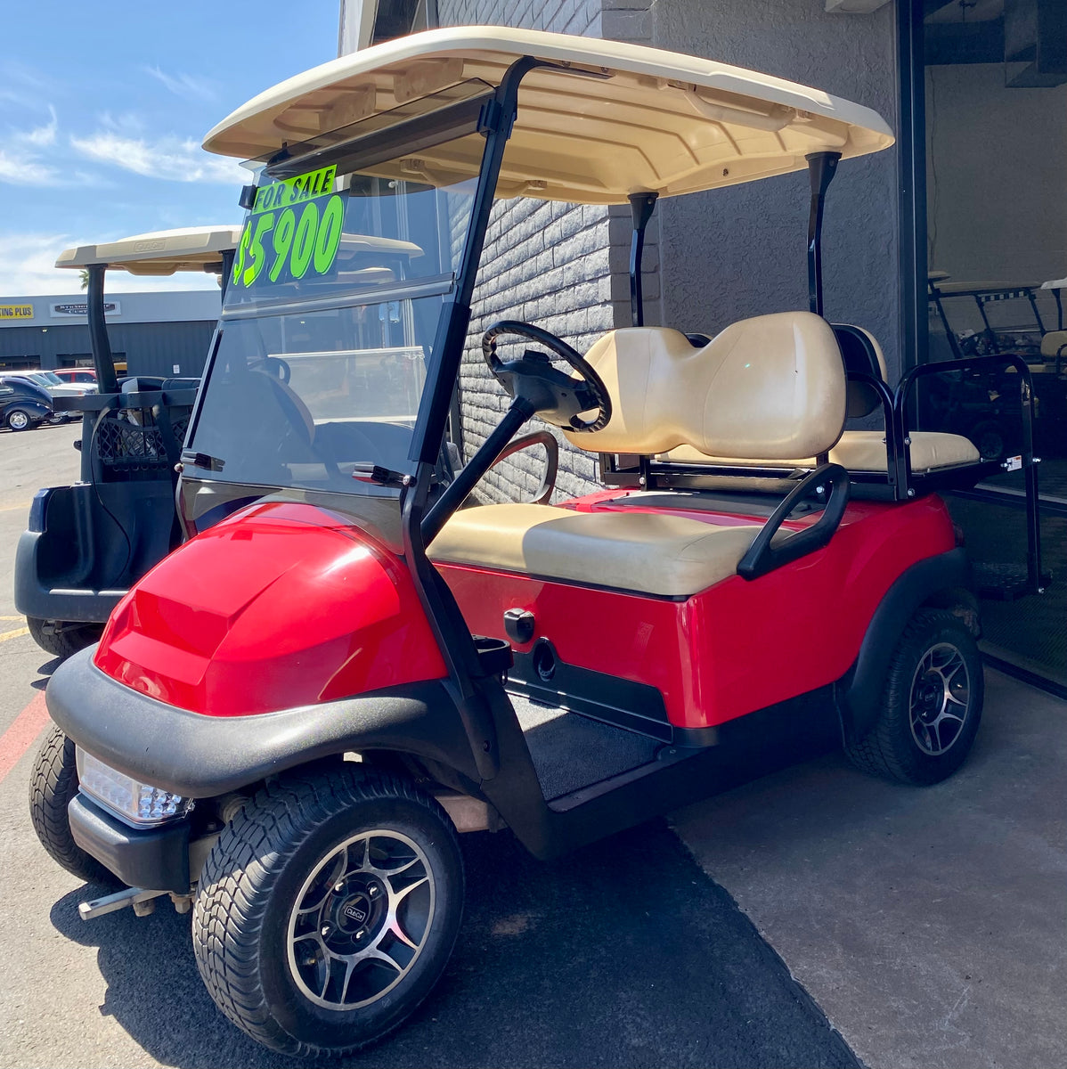 2018 CLUB CAR PRECEDENT 4 PASSENGER GOLF CART IN RED W/ 2023 BATTERIES